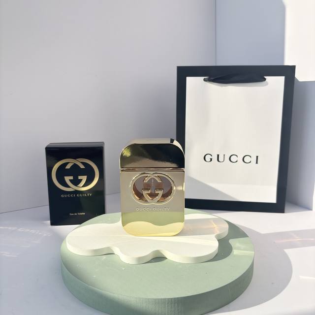 原单品质 DDD 古驰 罪爱女士香水 DDD 前调：橙花、粉红胡椒 DDD 中调：紫丁香、天竺葵、桃香 DDD 尾调：广藿香、琥珀 DDD 经典时尚的一体式造型