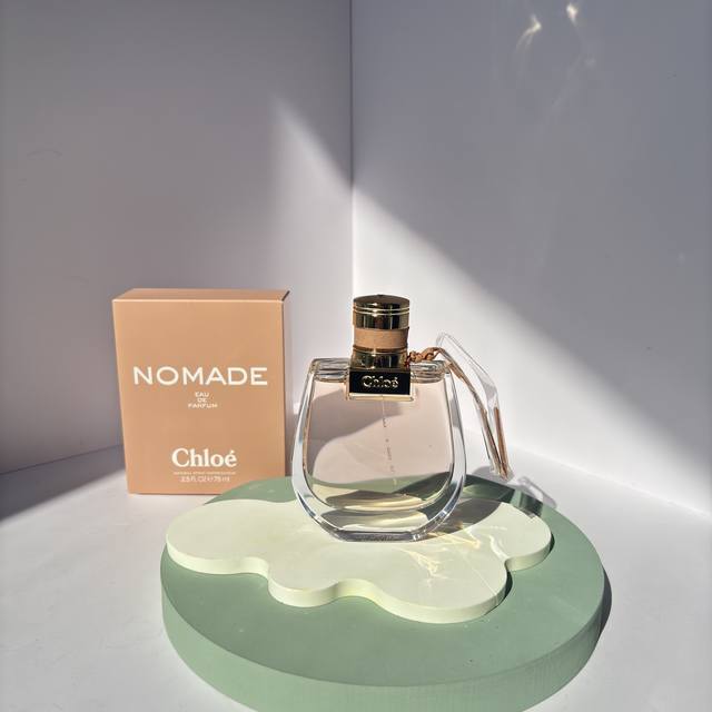 原单品质 DDD Chloé小猪包恋旅女士淡香水 DDD 喷上就像走进清晨的玫瑰花园 DDD 带着一丝荔枝的清甜和高级木质调 DDD 甜而不腻！温柔到骨子里！！