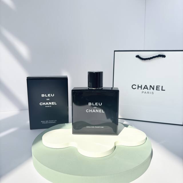 原单品质 DDD Chanel蔚蓝男士香水 DDD 浓香 DDD 规格: Ml DDD 午夜的蔚蓝都市时刻将深植于这片土壤的自由意志不断放大，与白日的忙碌一并对