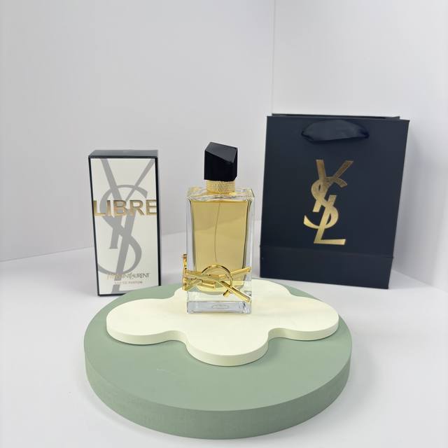 原单品质 DDD 女王香Ysl Libre DDD 自由之水浓香90Ml～ DDD 香味足够悠长，源源不断地渗染， DDD 越闻越觉得，薰衣草真是妙物啊， DD