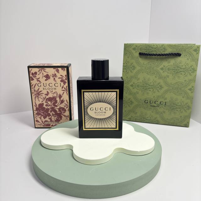 原单品质 DDD 古驰 花悦魅意 DDD 奖励给认真工作的自己 DDD 为了买东西真是会找借口[捂脸R] DDD 入手一支古驰香水，花悦魅意。会成为近期的心头好