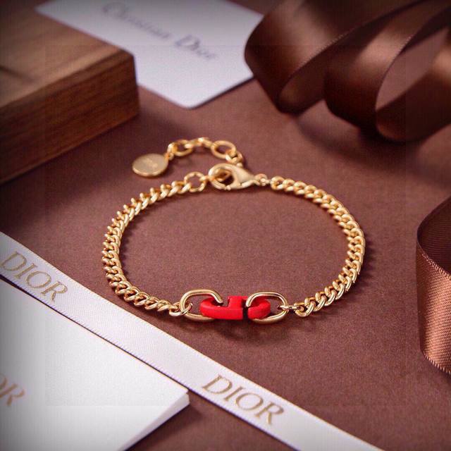 原单货 新款Dior迪奥红色字母Cd手链专柜一致黄铜材质 超级有质感 DDD