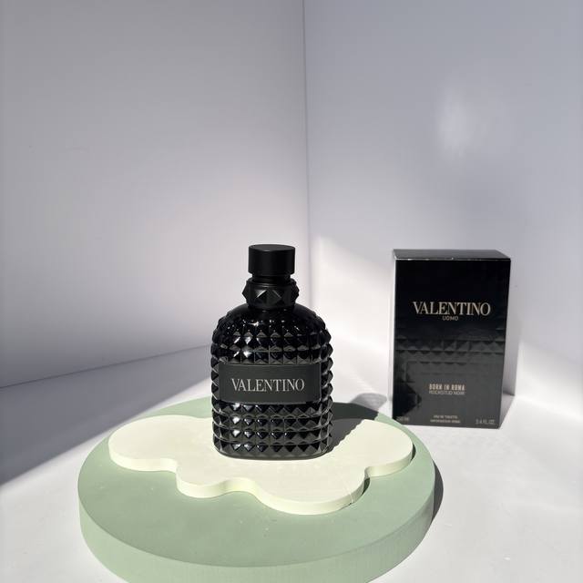 原单品质 DDD 华伦天奴墨色先生 DDD 罗马男士黑色铆钉版 Ml DDD Valentino Uomo Born In Roma Rockstud Noir