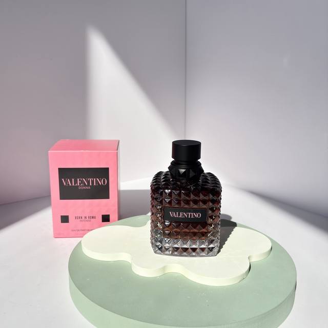 原单品质 DDD Valentino冒险小姐♀ DDD 一下就能抓住我的钱包的味道 DDD 最近特别爱闻香草 狠狠地拽入我心 DDD 琥珀花香 DDD 前调：波