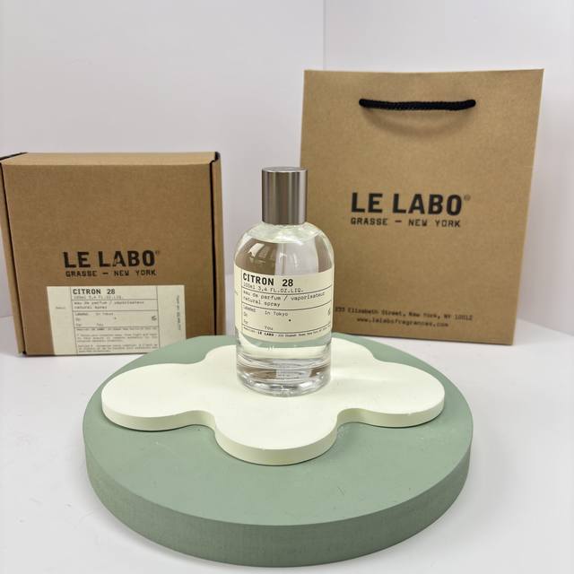 原单品质 DDD 实验室 28号首尔 DDD 前调：以香柠檬 Citron 和橘子为主，散发清新微甜的波西米亚柑橘香气，带有轻微皂感，明亮且不刺鼻 DDD