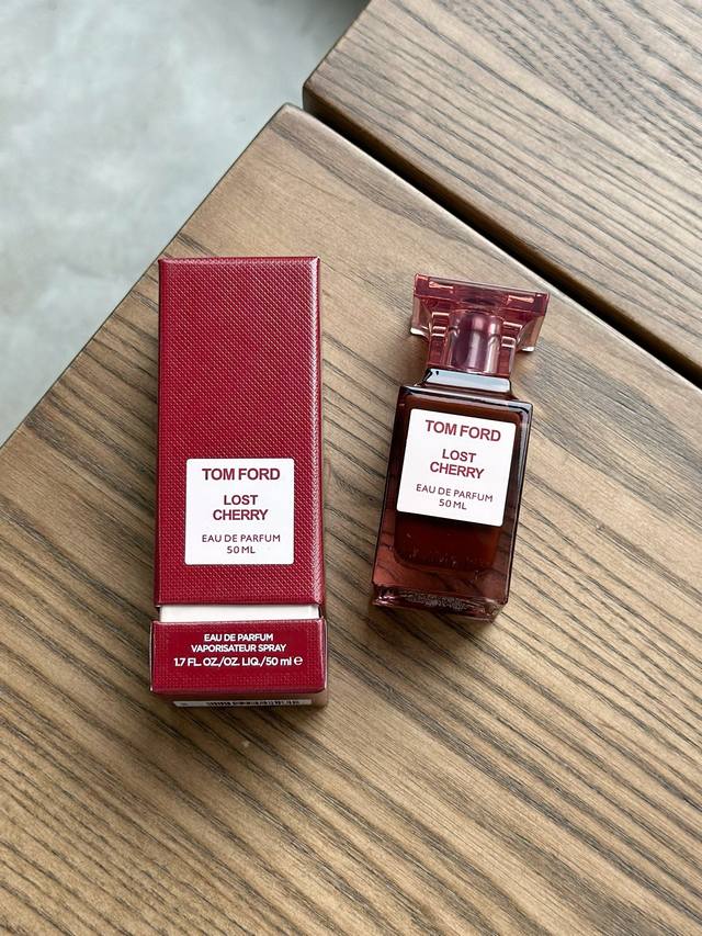 原单品质 DDD Tom Ford落樱甜情～ DDD Ford 家的落樱甜情'这只被无数直男夸过的高级樱桃香，据说是闻上去就想吃掉的香味！！简直是约会必杀技英文