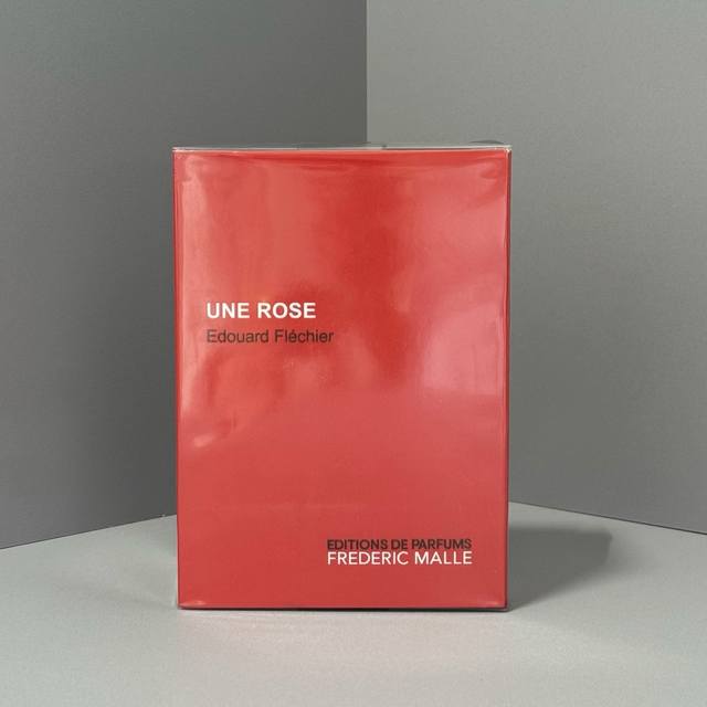 原单品质 DDD 德瑞克马尔香水 Ml一轮玫瑰实拍到货德瑞克马尔香水一轮玫瑰 Mlturin给的评论是愤怒、玫瑰，我觉得还挺符合的，用料考究实在，用保持记录的玫