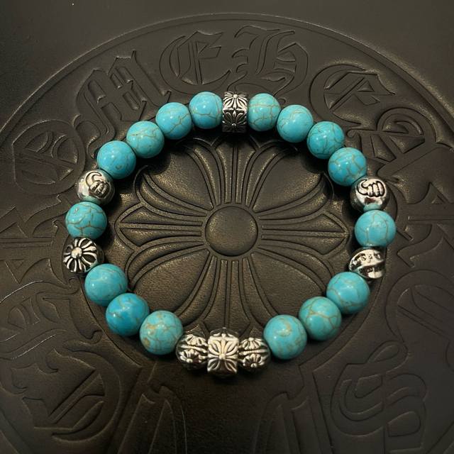 新款 专柜品质 Chrome Hearts克罗心 经典复古多元素蓝松石手串手链 ，快手 Ins 小红书热门，凹凸造型不同的花纹设计风格呈现出与众不同 十字架童军