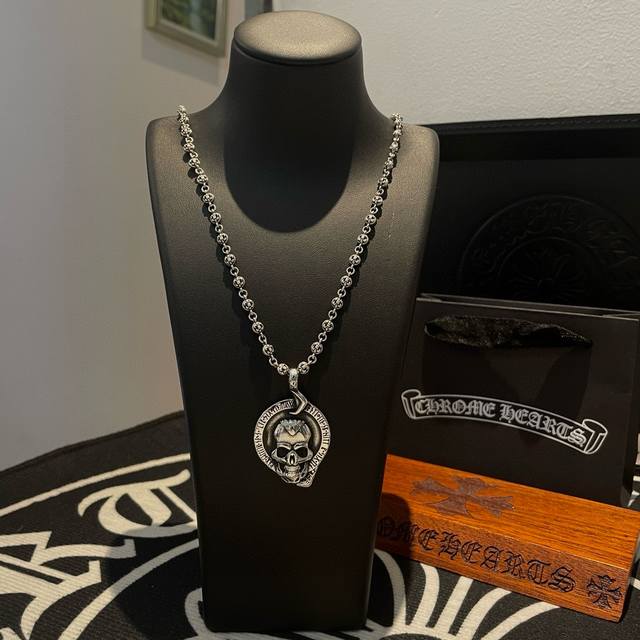 DDD 新款 专柜品质 Chrome Hearts克罗心花球项链 骷髅头吊坠 凹凸造型不同的花纹设计风格 呈现出与众不同 十字架 童军花是克罗心的志 所以更经久
