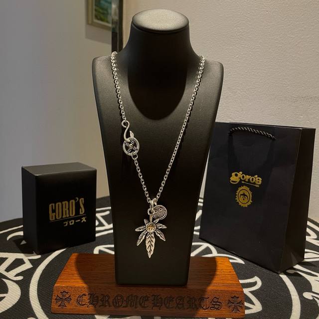 新品上架 Goro’S高桥吾郎枫叶笑脸吊坠，高桥经典项链，顶级版本，认准独家拍摄，主攻高端市场 ，快手 Ins 小红书热门款，绝对区别普通版本！图片产品细节与Z