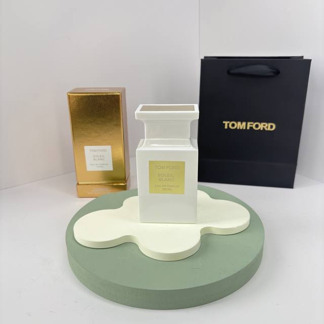 原单品质 DDD 汤姆福特Tom Ford的Soleil Blanc阳光琥珀 DDD 璀璨流光 阳光琥珀 DDD 这是一个花香东方调 DDD 前调：开心果 香柠
