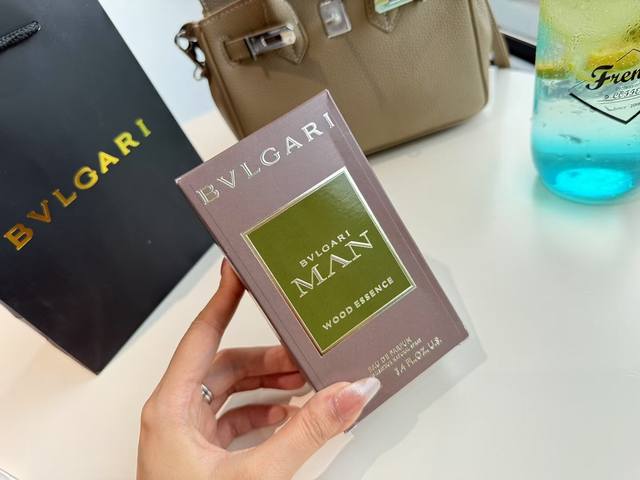 原单品质 DDD 宝格丽绅士系列-绿意森林 城市森林 Ml DDD Bvlgari Man Wood Essence, DDD 品牌：宝格丽 DDD 调香师：A