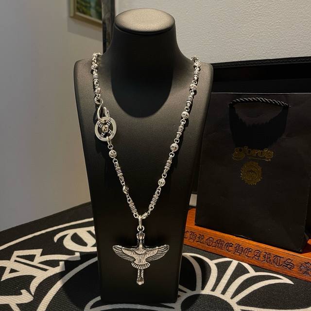 新品上架 Goro’S高桥吾郎老鹰吊坠，高桥经典飞鸟项链，顶级版本，认准独家拍摄，主攻高端市场 ，快手 Ins 小红书热门款，绝对区别普通版本！图片产品细节与Z