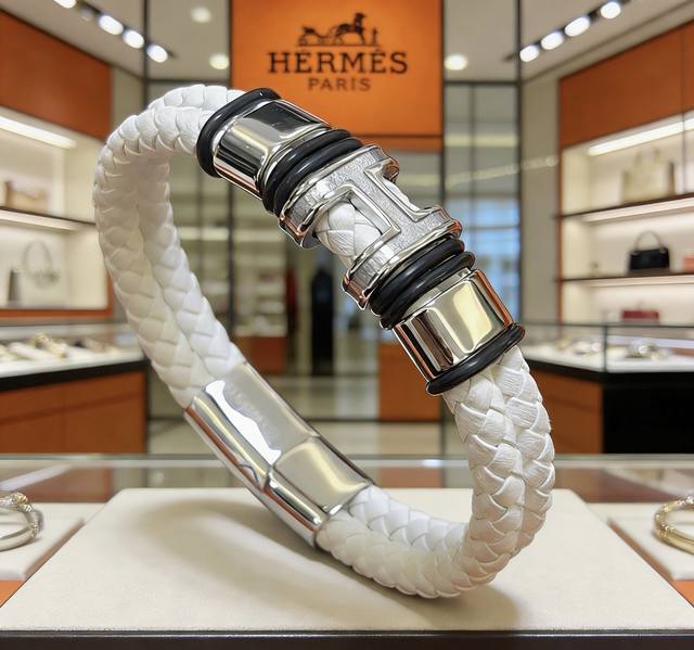 新品发售 爱马仕皮绳手环最新款纯手工皮材质档次更高明星同款Anger Forest系列爱马仕手链经典款系列18K金手链手绳 DDD 细节对版做旧处理 非市面沙面