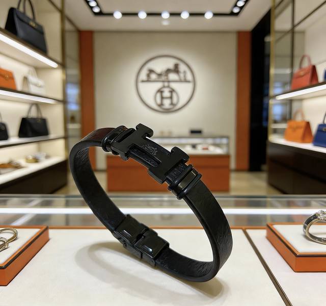 新品发售 爱马仕手绳手环最新款纯手工编织牛皮材质档次更高明星同款H系列系列经典款系列手链手绳 DDD 细节对版K金处理 非市面亮面版型 DDD 这款一直在出 爱