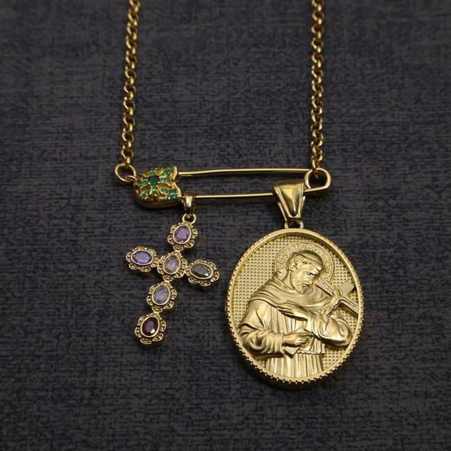 2026潮流时尚推荐 DDD 克罗心胸针链造型不同的花纹设计风格 呈现出与众不同 十字架 童军花是克罗心的志 所以更经久不衰 正品打版Chrome Hearts