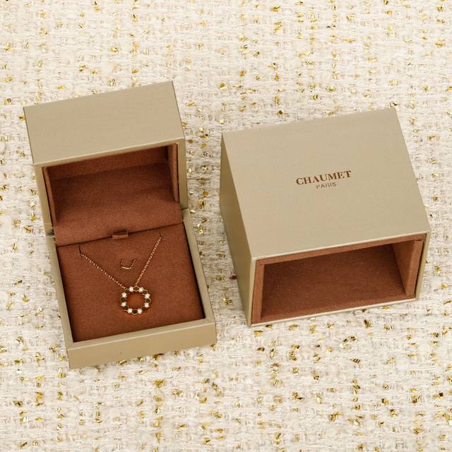 我们出品 尚美Bee My Love爱 巢系列玫瑰金项链，可订做18K真金真钻版，只做对版真金货，价询客Fu DDD Bee My Love爱 巢系列玫瑰金项链