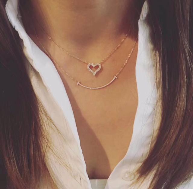 我们出品 精工版本，现货秒发认准唯一一家购入Zp珠宝类开发的 DDD 夏夏同款T微笑项链小号，蒂芙尼T家的微笑项链带钻不带钻两款细节都是不一样的，我们今天带你好