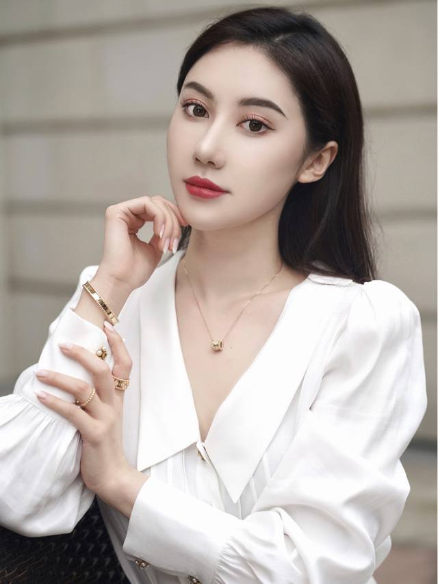 纯银 V金P240 DDD 我们出品 梵克雅宝Vca万花筒Perlee项链 Zp44200+ 可订制18K真金真钻， 量大询客Fu DDD 万花筒项链一句话，要