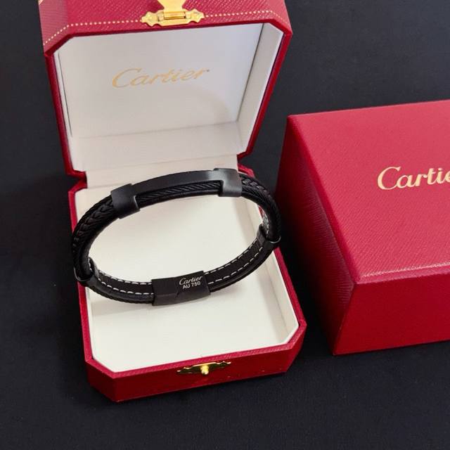 卡地亚皮绳手镯 高端定制版本 经典而时尚风格 用凌厉线条重构爱情美学！打破常规，镶嵌钻设计反而成就高级感天花板 无需浮华堆砌，爱本应纯粹如初 卡地亚受众多明星网