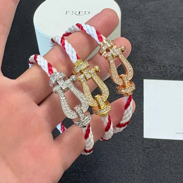 新品发布火爆三色链绳缠绕费雷德 Fred斐登银色、玫瑰金、金色扣头满钻、半钻、无钻马蹄扣中性款高品质荧光黄、红白两色拼接尼龙绳手链手镯！本命年红皮绳大牌 时尚