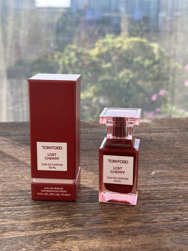 原单品质 DDD Tf失落樱桃50Ml细节写在图里啦！一定要仔细看 DDD 香调：东方花香调 DDD 前调：酸樱桃 烈酒 杏仁 DDD 中调：酸樱桃玫瑰 茉莉