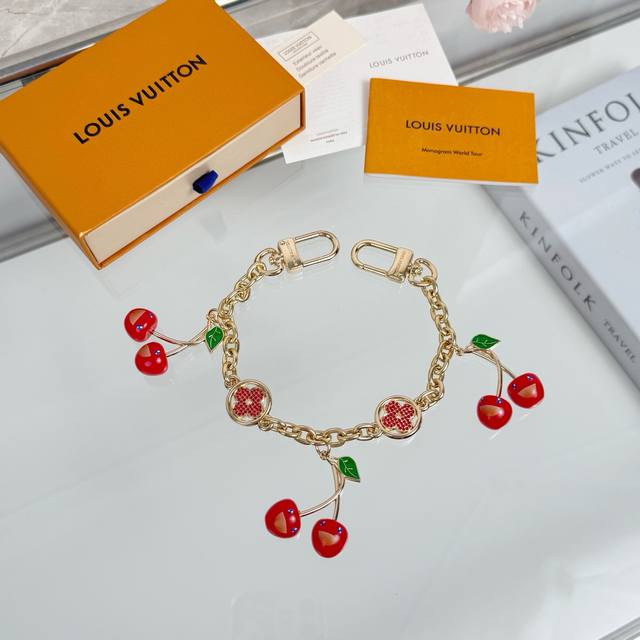 新品 DDD Lv X Tm 樱桃包挂包链 DDD 原单货 DDD 配全套Lv正品包装 DDD Louis Vuitton 路易威登 樱桃钥匙扣包链 DDD 本