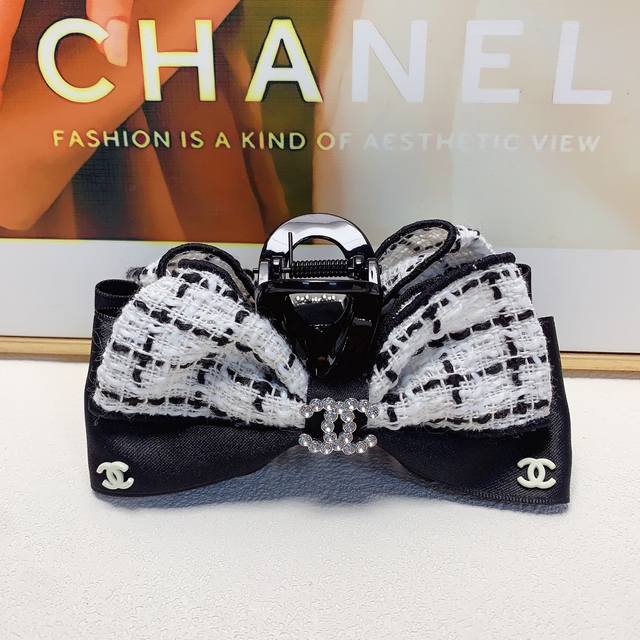 Chanel小香 DDD Chanel发夹 DDD 蝴蝶结小香风抓夹气质百搭日常精致小单品 小仙女必入单品 宝藏款 闭眼入推荐款 单个 配发箍盒 DDD