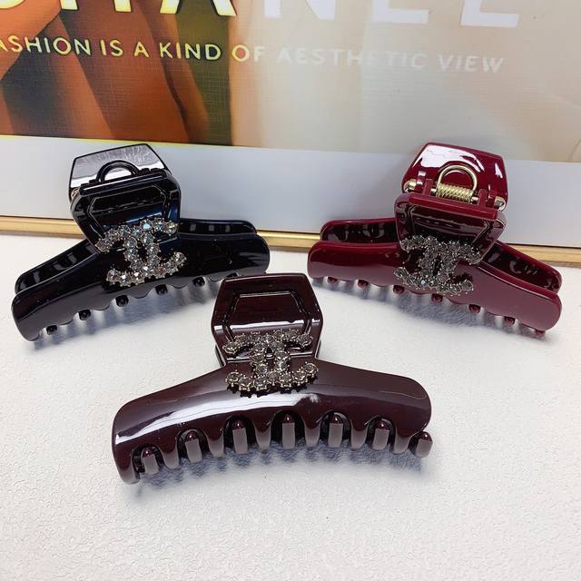 Chanel小香 DDD Chanel发夹 DDD 醋酸抓夹气质百搭日常精致小单品 小仙女必入单品 宝藏款 闭眼入推荐款 单个 DDD