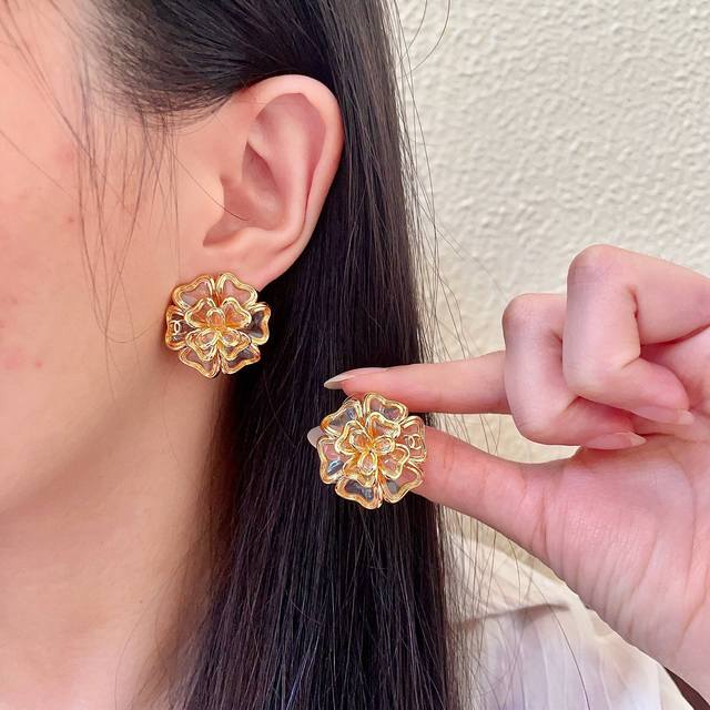 香奈儿山茶花双C耳钉 DDD