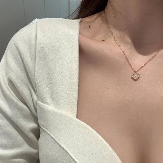 V金材质Vca白金色满钻迷你Mini单花项链 DDD