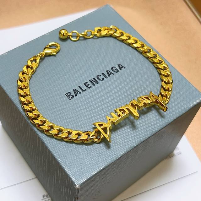 高品质高质感 原单货新品 巴黎世家 Balenciaga手链专柜一致巴黎世家手链 男士火爆款出货 设计独特 前卫 男女必备！码数18。20。22。24Cm DD