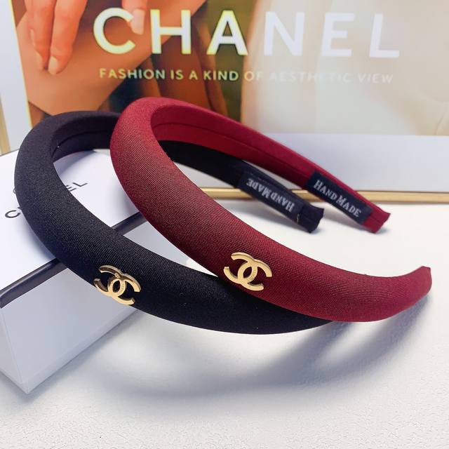 Chanel小香 DDD Chanel发箍 DDD 简约钛钢Logo轻奢风发箍气质百搭小仙女必入单品名媛风十足～宝藏款 闭眼入推荐款 单个 DDD