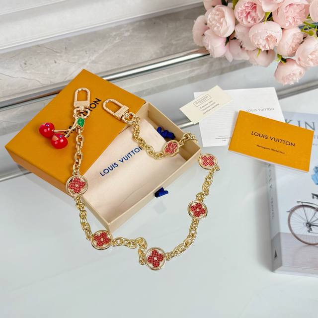 新品 DDD Lv X Tm 樱桃包挂包链 DDD 原单货 DDD 配全套Lv正品包装 DDD Louis Vuitton 路易威登 樱桃钥匙扣包链 DDD 本