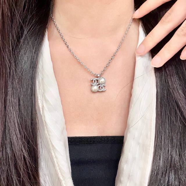 Chanel香奈儿 中古 双C项链小香家的款式真心无需多介绍每一款都超好看，精致大方，非常显气质。 DDD