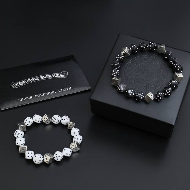 太帅爆了最新款克罗心 DDD 不爆不发 DDD 厂家直销 DDD 原版一比一复刻 DDD 克罗心复古手串 DDD