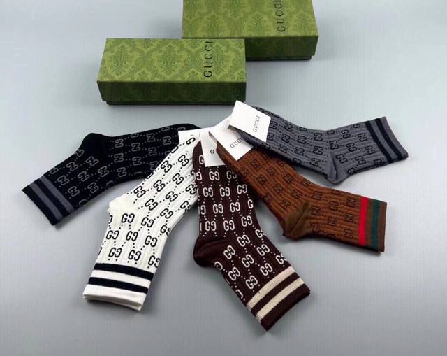 特 Gucci 古奇g家新品袜子 一盒五双 提花经典双g标志，超级nice，实物超漂亮，超火爆小单品，大牌出街，潮人必备超好搭