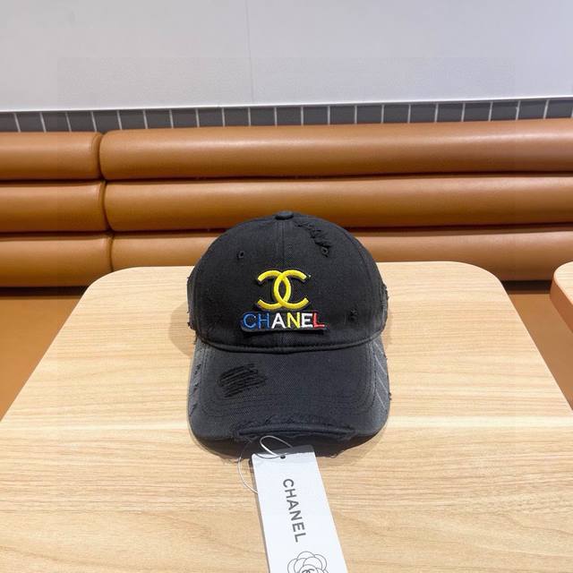 Chanel香奈儿 春夏款棒球帽~ 新工艺 手工破洞设计 男女同款
