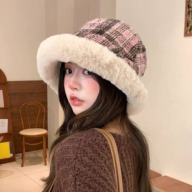 巴宝莉burberry英伦2024渔夫帽子女新款冬季毛呢保暖盆帽时尚百搭显脸小毛绒边水桶帽