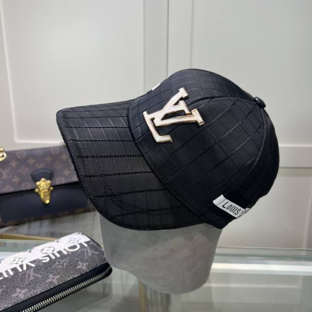 路易威登棒球帽 Louisvuitton新款lv棒球帽，重工打造高端大气，百搭款男女通用！跑量！