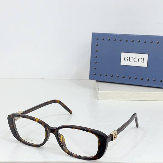 Gucc* Model：Gg1685Sk Size：54口17-145 Ps：1原版原色钻石1:1 Ps：2每一副都有独立编码