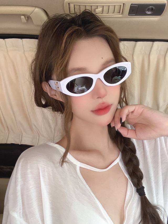 Miu Miu* Model：Smu 011W Size：70口14-120