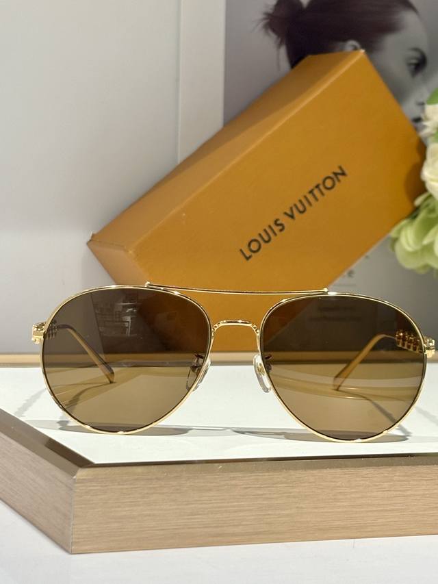 Loui Vuitton 女士花卉挂饰时尚 Z1539W. Size:60-16-140