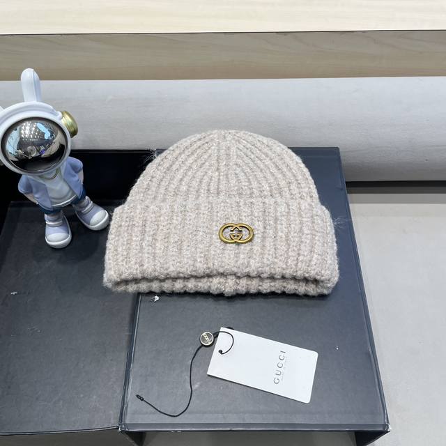 Gucci古奇 时尚法式羊毛球帽子女冬季保暖针织帽潮毛线帽