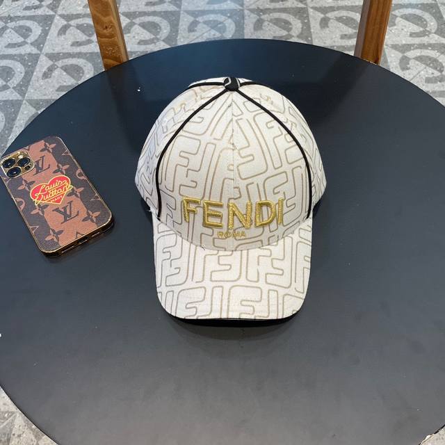 Fendi芬迪 老花系列棒球帽 经典Ff中古单品，气质穿搭单品，质量杠杠