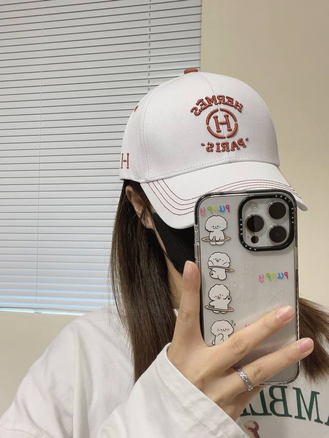 新款出货 HermèS 爱马仕 最新款原单棒球帽，拼色H，正品开模订制，原版透气帆布面料+原厂精钢调节扣，做工细致，时尚帅气质量超赞！