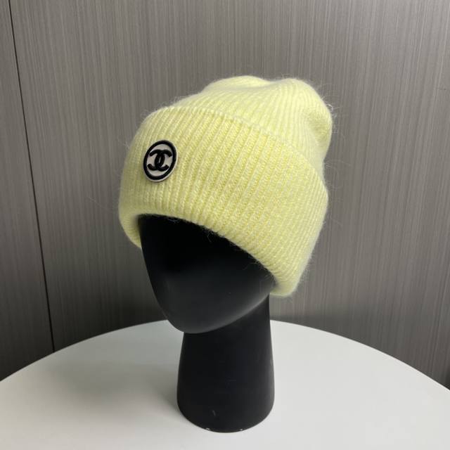 配防尘袋 香奈儿Chanel 新款兔毛针织帽，小红书，各大网红主推款！加厚更保暖，时尚流行质感一流，秋冬保暖最佳名品，赶紧订购哦，跑量款