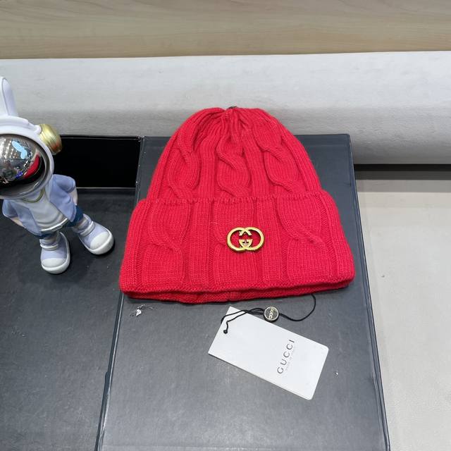 Gucci古奇经典原单蒙口针织毛线帽，采用精选百羊毛面料，超高羊毛成份，手感超柔软，弹性极佳，高档又减龄、超保暖！