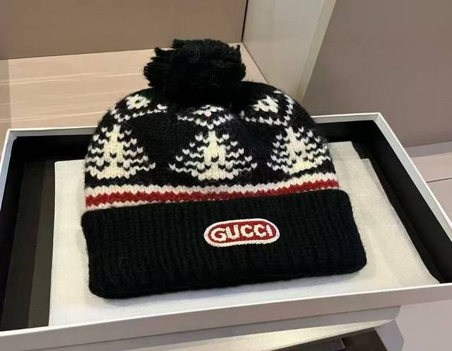 跑量 Gucci～冬季新款雪花帽 手钩设计面料 质感好！