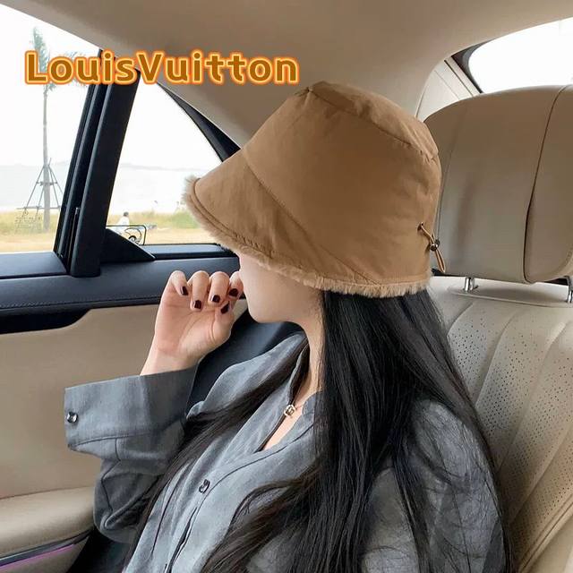 Lv路易威登新款灯罩毛绒渔夫帽女秋冬显脸小素颜水桶帽加绒保暖护耳帽子
